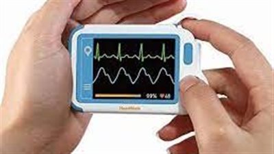  رسميا. استخدام جهاز من شركة Fitbit لمراقبة ضربات القلب السلبية