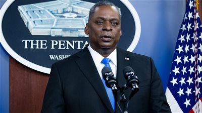 وزير الدفاع الأمريكي يدعو نظراءه في عدة للاجتماع حول أوكرانيا