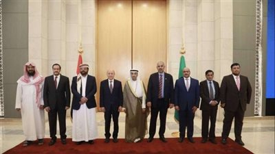 عاجل.. رئيس وأعضاء مجلس القيادة الرئاسي اليمني يؤدون اليمين الدستورية