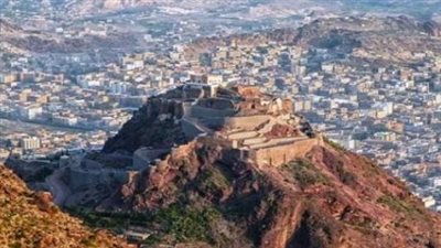  الرئاسي اليمني يشدد على ضرورة رفع مليشيات الحوثي بشكل عاجل الحصار القاسي عن مدينة تعز