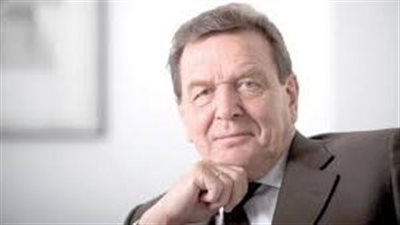 جيرهارد شرودر يؤكد أنه لا يزال مستعدًا للتوسط في الحرب في أوكرانيا