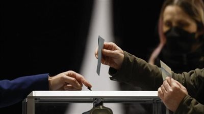 وزارة الداخلية الفرنسية تعلن نسبة المشاركة في الدورة الثانية لانتخابات الرئاسة