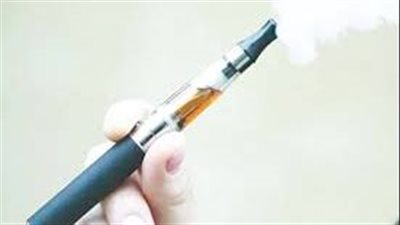 دراسة تحذر من السجائر الإلكترونية 