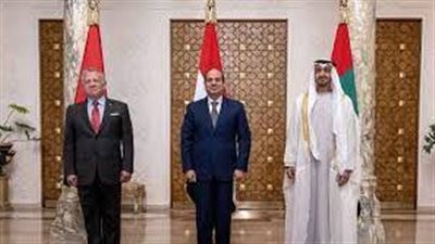 ولي عهد أبوظبي والرئيس المصري وملك الأردن يبحثون العلاقات والقضايا المشتركة