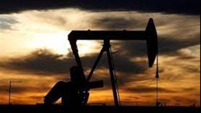 تواصل أسعار النفط تراجعها في ظل مخاوف اقتصادية بشأن تباطؤ الطلب على الخام