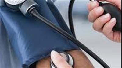  خطورة انخفاض مستوى ضغط الدم الشرياني..ومتى يجب استدعاء سيارة الإسعاف؟