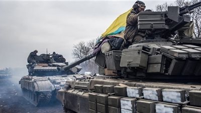 لإيقاف الزحف الروسي.. بولندا ترسل دبابات إلى أوكرانيا