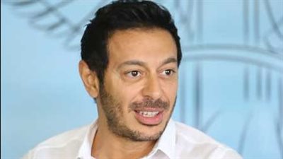 حقيقة الخلاف بين النجم المصري مصطفى شعبان وأحمد السقا وتوقف فيلم 