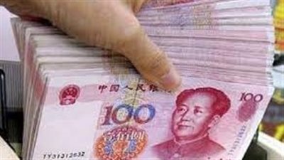 البنك المركزي يخفض سعر العملة مقابل نظيرتها الأمريكية