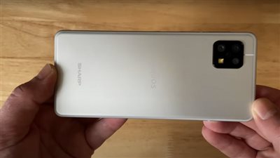  Sharp تكشف عن مواصفات هاتفها الجديد