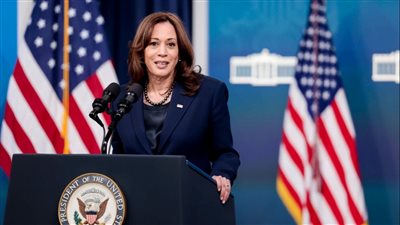 كامالا هاريس تستعرض خيارات متعددة لشغل منصب نائب الرئيس الأمريكي