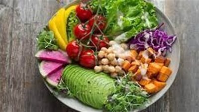 خبراء: الطعام يلعب دورا مهما في الحالة المزاجية