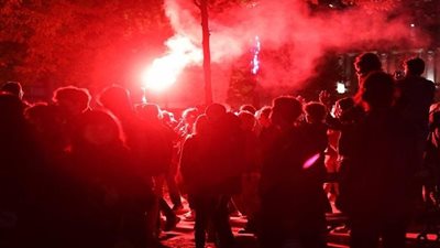 مقتل متظاهرين اثنين وسط باريس