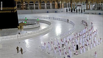 السعودية:  لا يلزم إصدار تصريح من أجل أداء صلاة عيد الفطر في المسجد الحرام