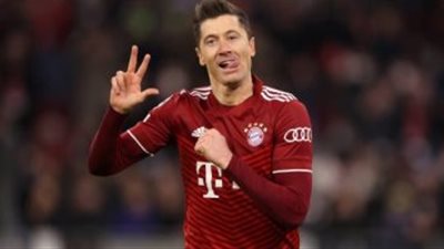 ليفاندوفسكي يرفض تمديد عقده مع بايرن ميونيخ الألماني