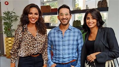 كواليس أحدث صورة لأحمد حلمي مع نسرين إمام وروبي
