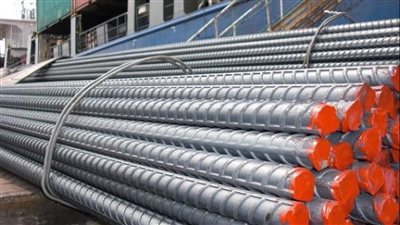 تخفيض أسعار طن الحديد في مصر بقيمة 900 جنيه 