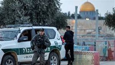  الشرطة الإسرائيلية تعلن إصابة أحد عناصرها بجروح خطيرة دهسا بسيارة مسروقة في شمالي البلاد