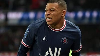 تراجع مدرب باريس سان جيرمان عن تصريحه السابق بشأن مستقبل كيليان مبابي