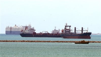  رئيس هيئة قناة السويس يعلن إحصاءات الملاحة بالقناة خلال شهر إبريل 