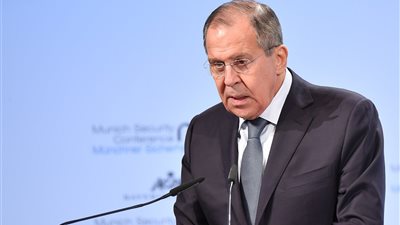 لافروف يؤكد أن رفع العقوبات عن روسيا جزء من محادثات السلام مع أوكرانيا