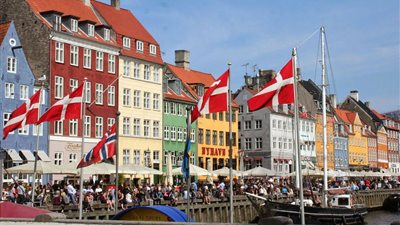 الدنمارك تستدعي السفير الروسي بعد انتهاك لمجالها الجوي