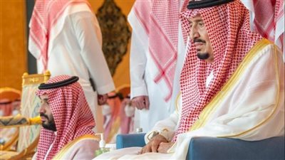 العاهل السعودي يهنئ بـ 