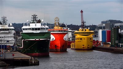 الاتحاد الأوروبي يدرس حظر النفط الروسي