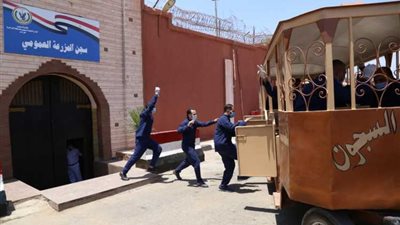 بمناسبة عيد الفطر.. الإفراج بالعفو الرئاسى عن 986 نزيلا في مصر
