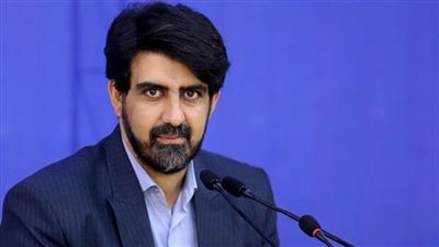 في هجوم بسكين.. إصابة أحد رؤساء بلديات طهران