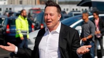 هل تواصل إيلون ماسك مع ترامب قبل شراء 