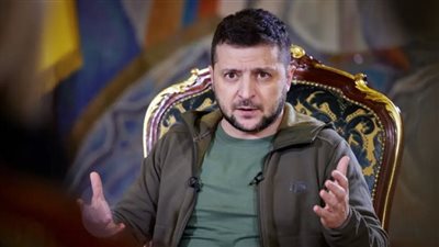 صحيفة: دعوة زيلينسكي للمستشار الألماني إلى كييف في يوم عيد النصر