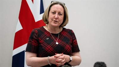 بريطانيا تفرض عقوبات تجارية جديدة ضد روسيا