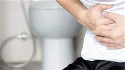 هذا يشير إليه الإمساك لدى كبار السن