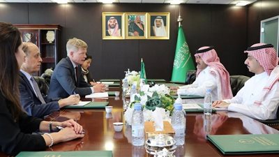 السعودية: نؤيد حلًاّ سياسيًا شاملًا باليمن