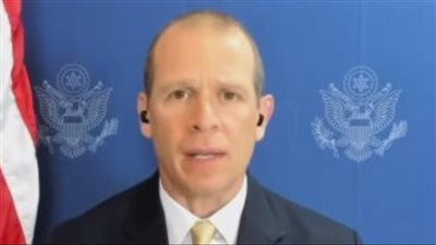 قائد القيادة المركزية الأمريكية يشيد بدور مصر المحوري بالمنطقة