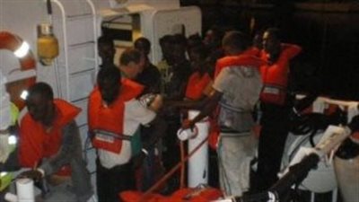 جهاز حرس السواحل بليبيا ينقذ 83 مهاجرًا كانوا في طريقهم نحو أوروبا