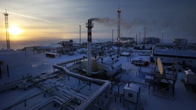 أوكرانيا تعتزم تعليق عبور الغاز الروسي إلى أوروبا