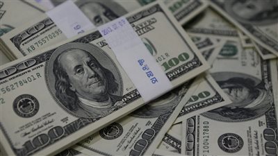 سعر الدولار يرتفع لأعلى مستوى له في 20 عاما بعد ان استعاد مكانته كملاذ آمن حقيقي