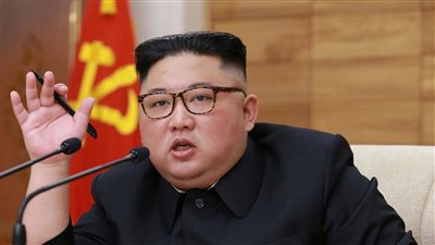 زعيم كوريا الشمالية يقر بتفشي وباء كورونا في بلاده