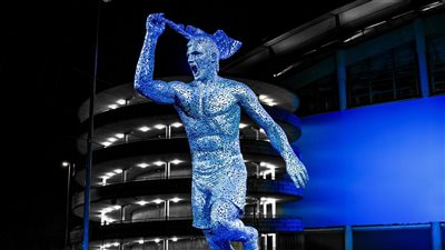  في ذكرى هدفه التاريخي.. مانشستر سيتي يزيح الستار عن تمثال أغويرو (فيديو)