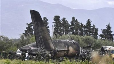 تحطم طائرة تقل 11 شخصا فى الكاميرون