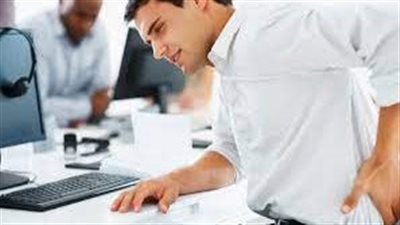 كيف يمكن لموظفي العمل المكتبي مواجهة متاعب الظهر؟