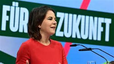  أنالينا بوربوك ينبغي انضمام السويد وفنلندا بسرعة للناتو