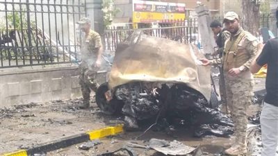 نجاة مسؤول عسكري يمني بارز من انفجار سيارة مفخخة استهدفت موكبه بعدن