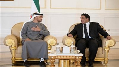 رئيس المجلس الرئاسي الليبي يعزي محمد بن زايد في وفاة والده