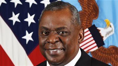  وزير الدفاع الأمريكي يعلن عن محادثة هاتفية مع نظيره الأوكراني (الأسباب)