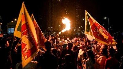 سريلانكا تقترب من أول تخلف عن سداد ديونها