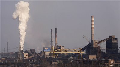 260 جنديًا أوكرانيًا غادروا مصنع آزوفستال للصلب المحاصر في مدينة ماريوبول 