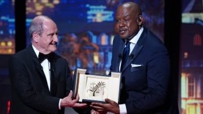 النجم الأمريكي فورست ويتكر يحصد جائزة السعفة الذهبية الفخرية 